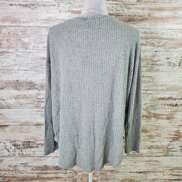 Gibson Gray Long Sleeve V-Neck Knit Pullover Sweater, Size Small - Picture 2 of 8